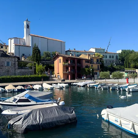 Apartment Maison Bonita With Parking Desenzano del Garda
